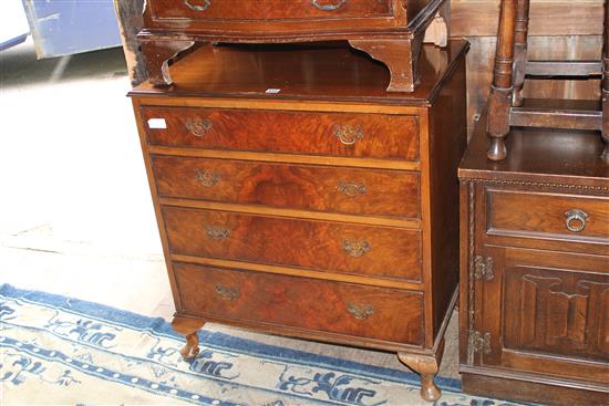 Straight front chest of drawers